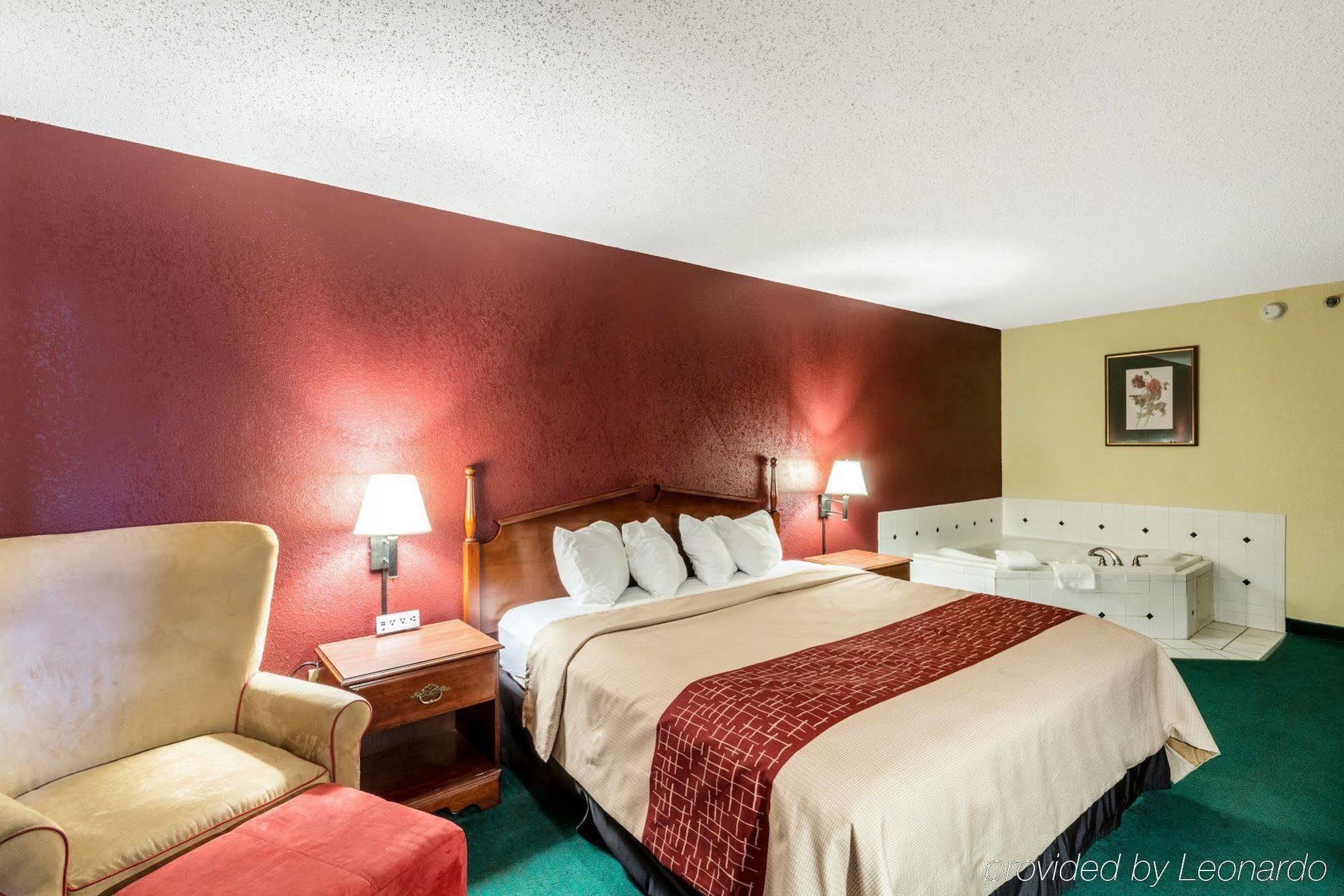 Red Roof Inn Моргед Екстер'єр фото